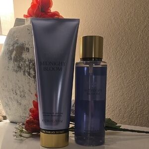 Victoria's Secret Midnight Bloom Fragrance Lotion and Mist Set - Blue